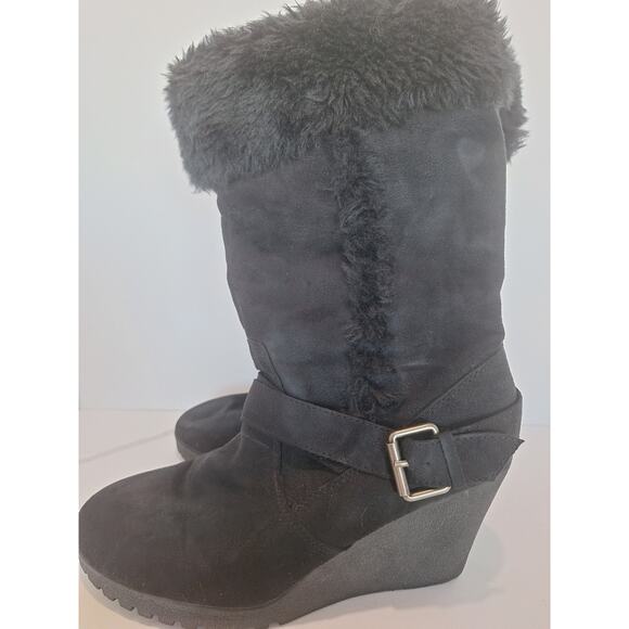 American Eagle Black Faux Suede Wedge Boots Women’s 9.5 Fur Trim Buckle - Picture 1 of 8